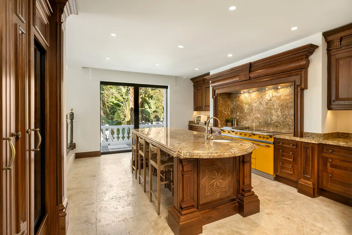 10-bed Villa Alhambra
