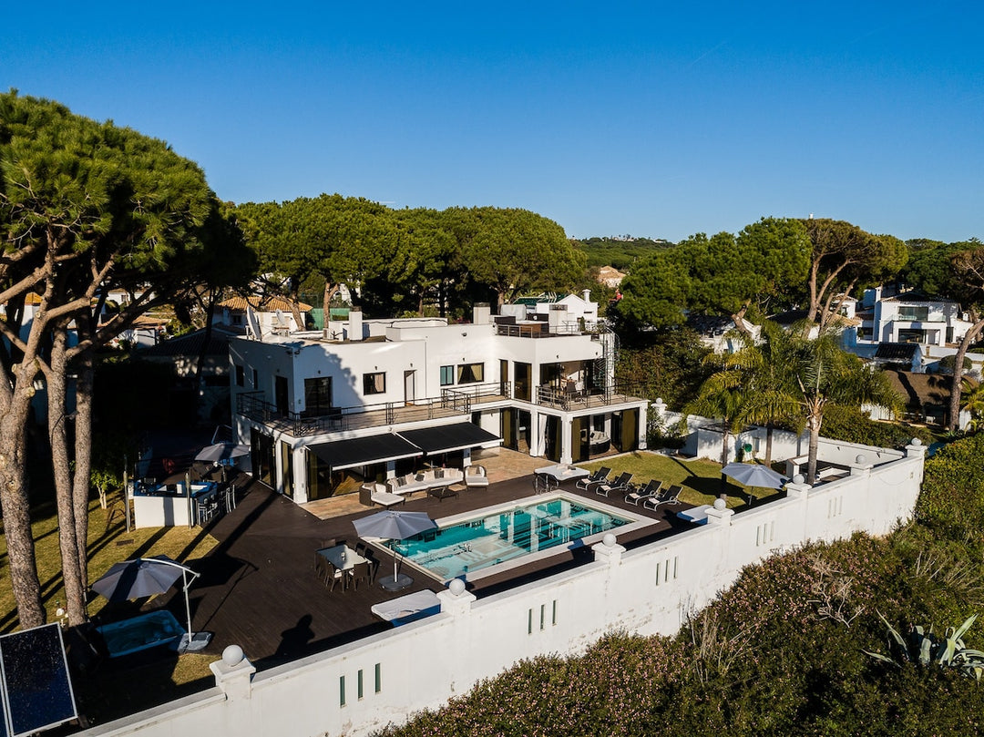 Villa Las Dunas, 7-bed villa in Artola, Marbella – photo 1