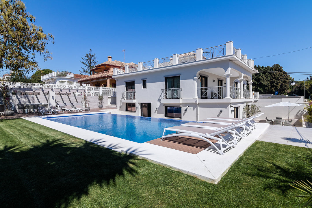 Villa Di Lusso, 5-bed villa in Rio Real, Marbella – photo 1