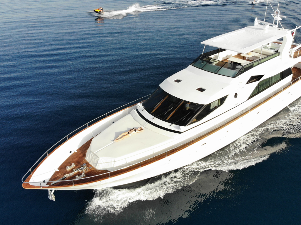 Mefasa yacht charter in Marbella