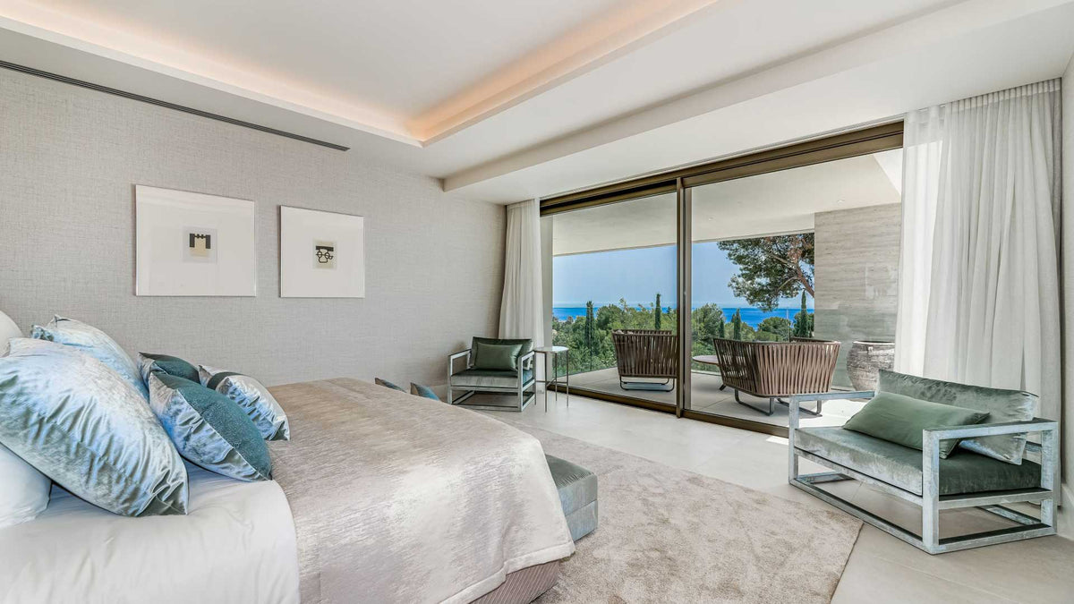 5-Bed Villa Los Angeles