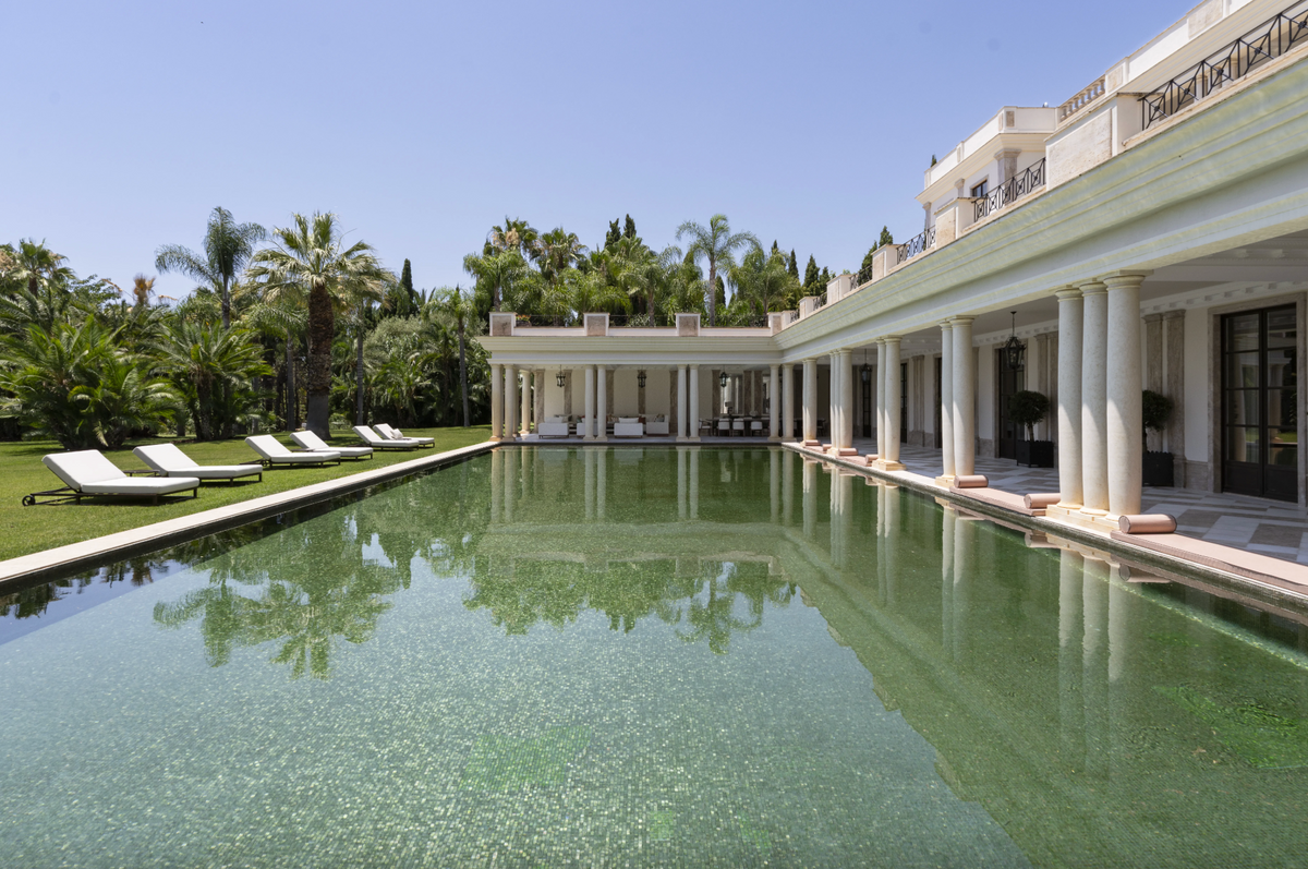 Villa Favorita, 8-bed villa on the Golden Mile, Marbella – photo 2