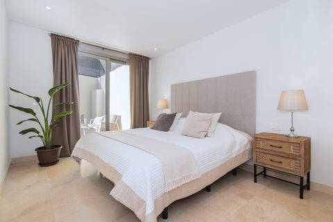 2-Bed Manzana Pool