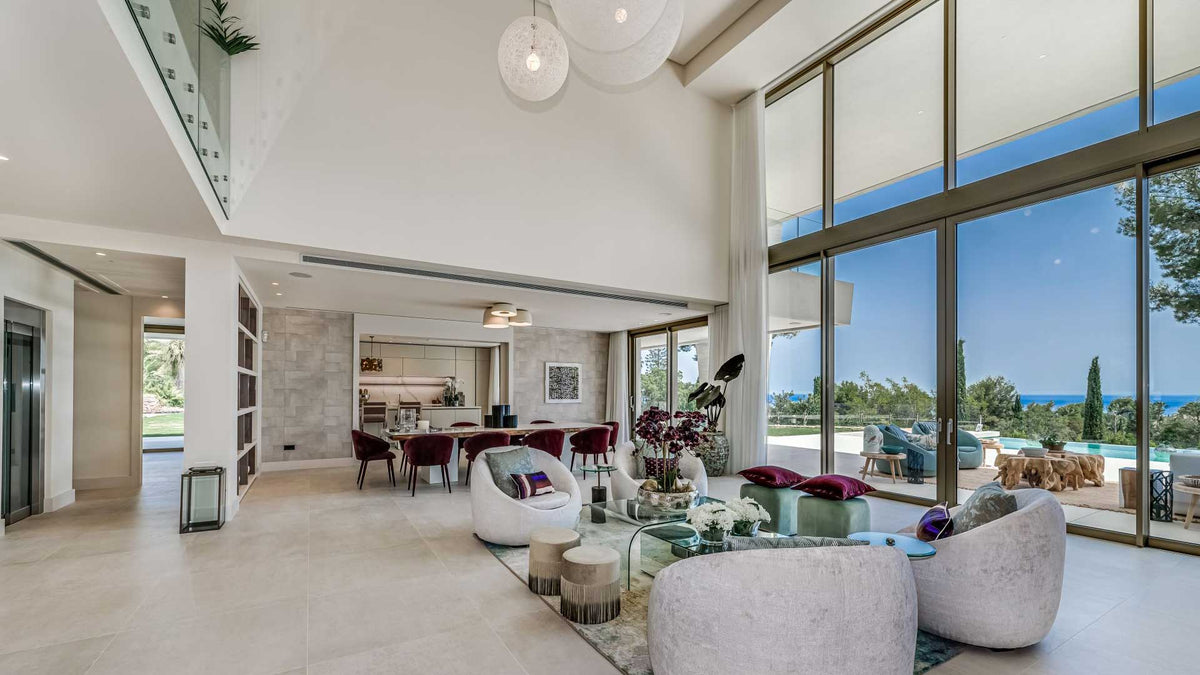 5-Bed Villa Los Angeles