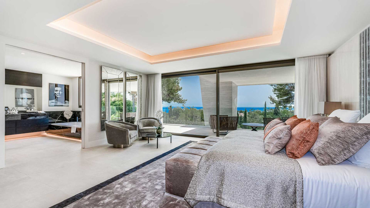 5-Bed Villa Los Angeles