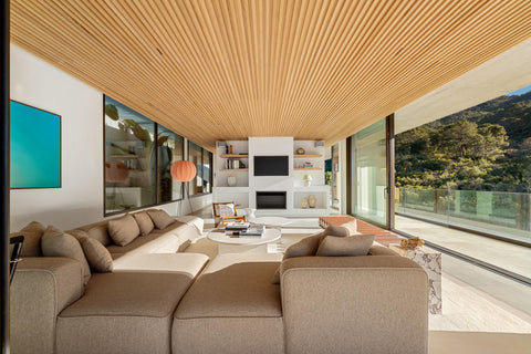 5-Bed Villa Discreta