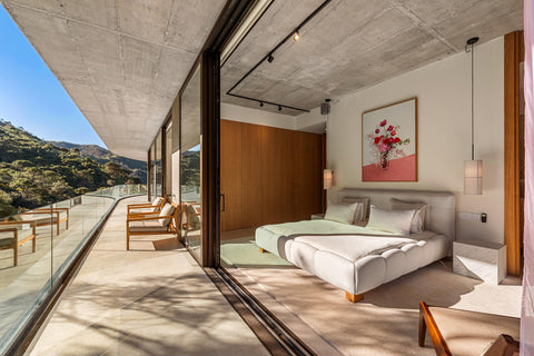 5-Bed Villa Discreta
