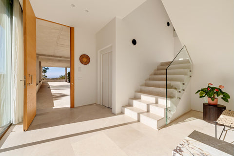 5-Bed Villa Discreta