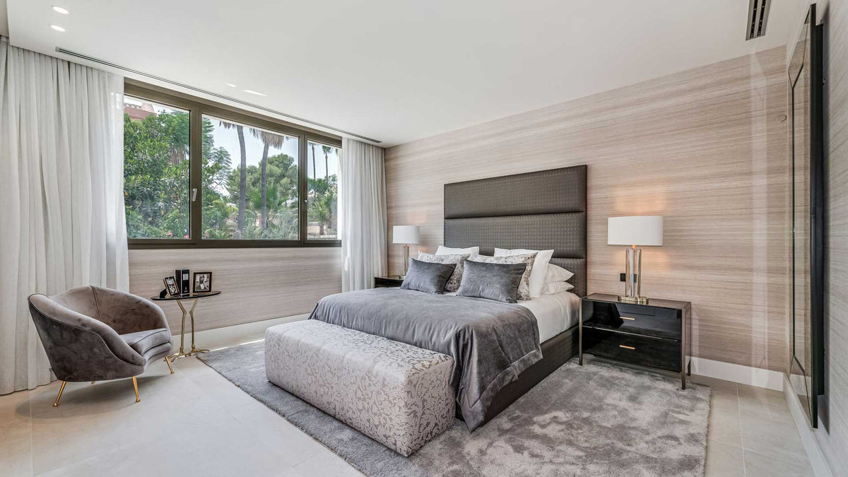 5-Bed Villa Los Angeles