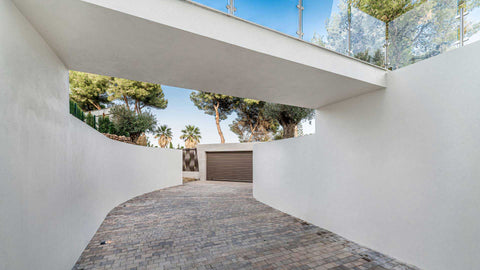 5-Bed Villa Los Angeles