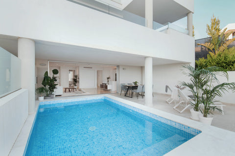 2-Bed Manzana Pool