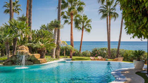 7-bed Villa Sana(beachfront)