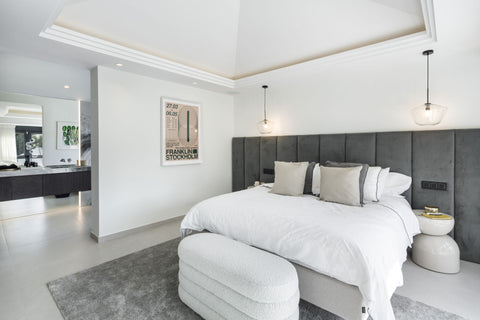 4-Bed Villa Interni