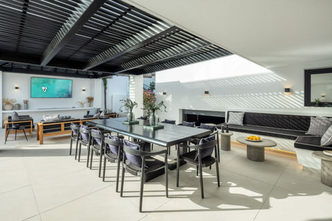 4-Bed Villa Interni