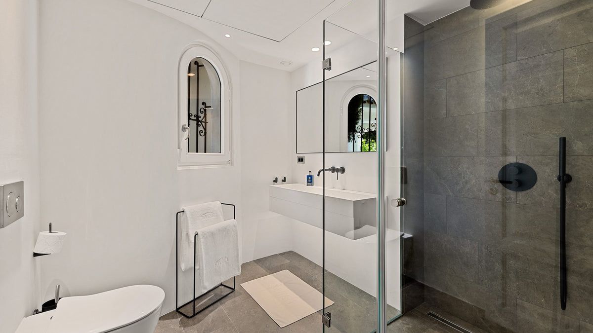 4-Bed Villa La Perla