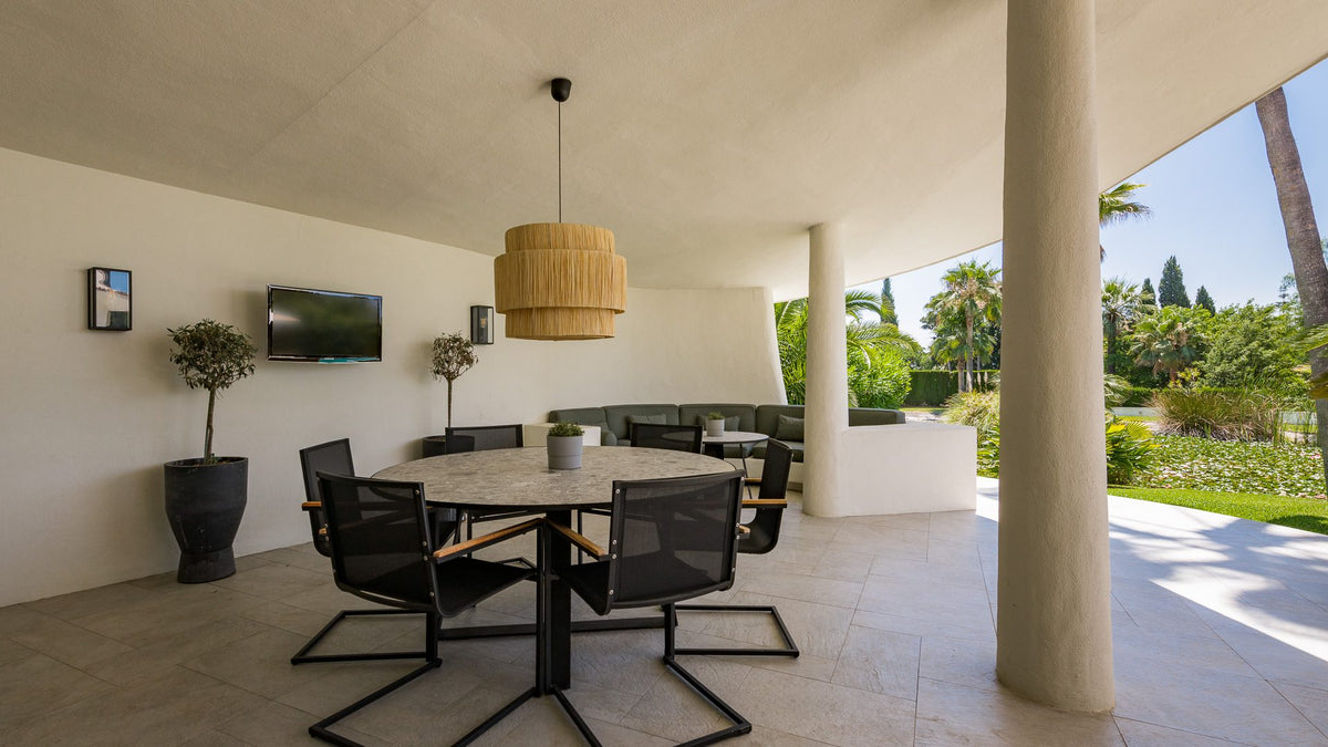 4-Bed Villa La Perla
