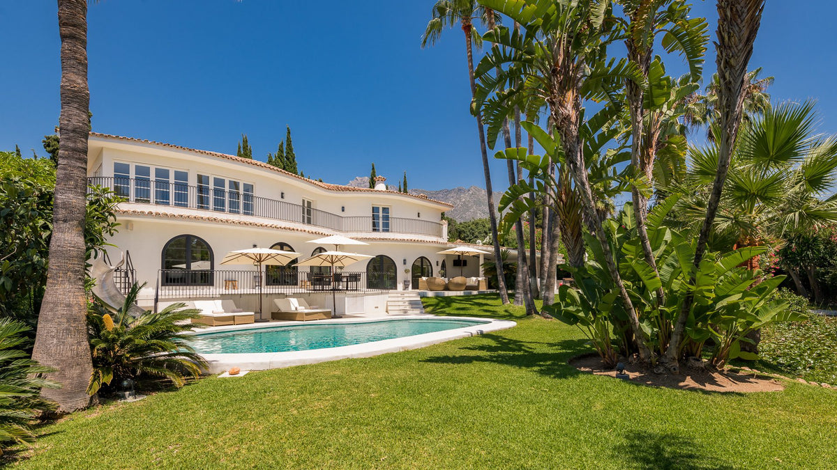 4-Bed Villa La Perla