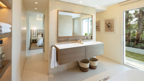 5-Bed Villa La Luisa(Beachfront)