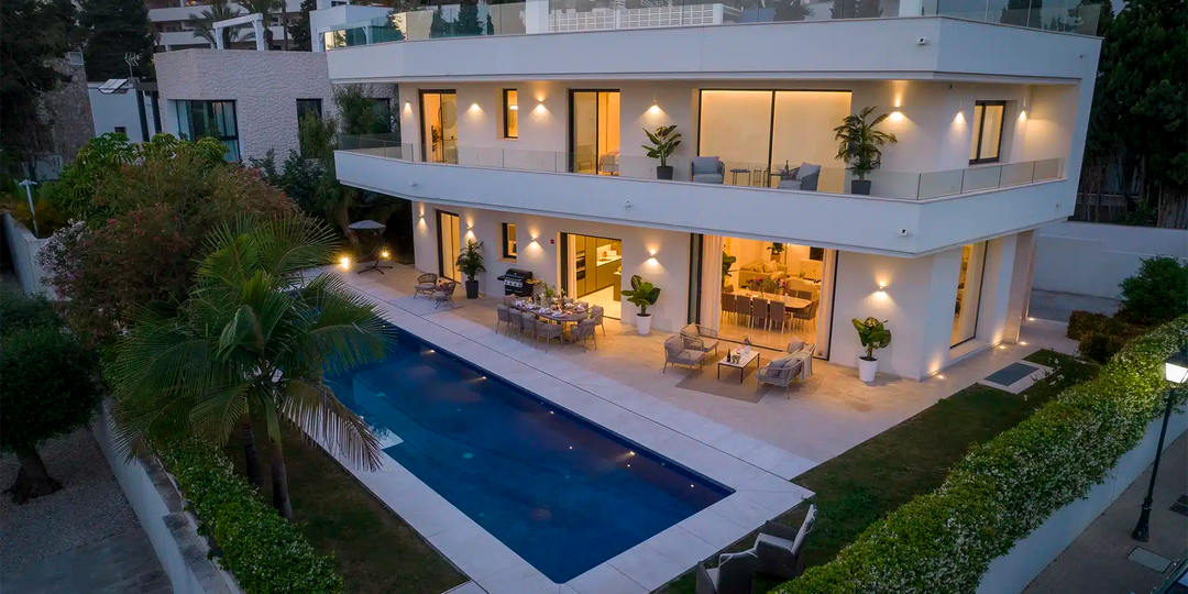 Villa Velazquez Golden Mile, 5-bed villa on the Golden Mile, Marbella – photo 1