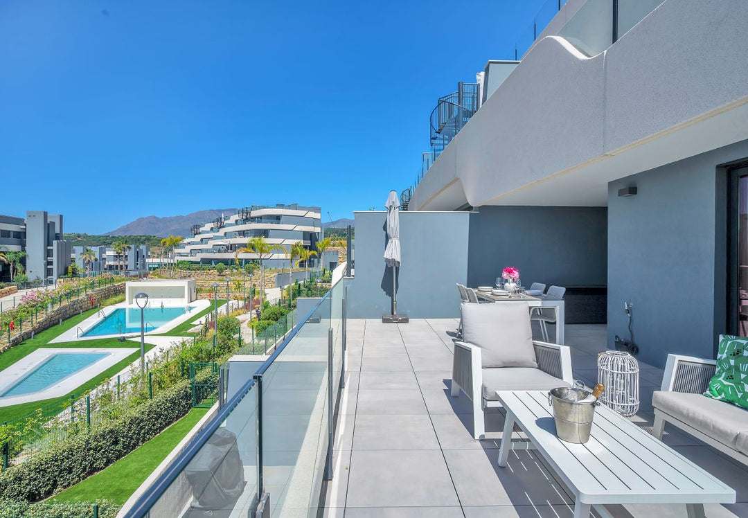 Oasis 325, 2-bed apartment in Estepona, near Marbella – photo 1