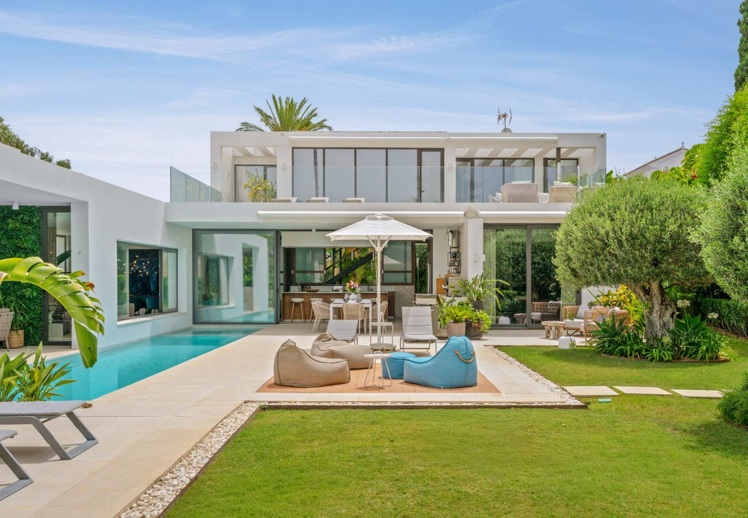 Villa Tropical, 6-bed villa in Benahavis, near Marbella – photo 1