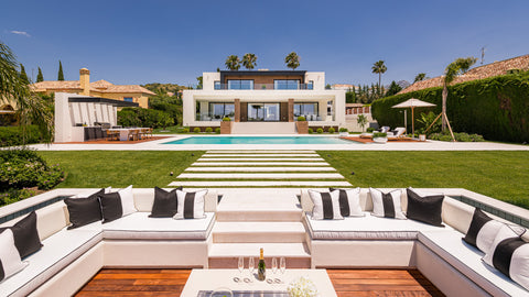 6-Bed Villa Oak